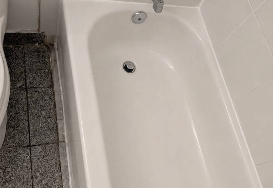 The same bathtub gleaming after a Cleanse Co deep clean